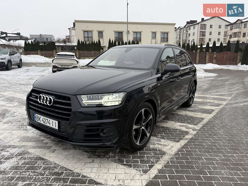 Позашляховик / Кросовер Audi Q7 2018 в Рівному