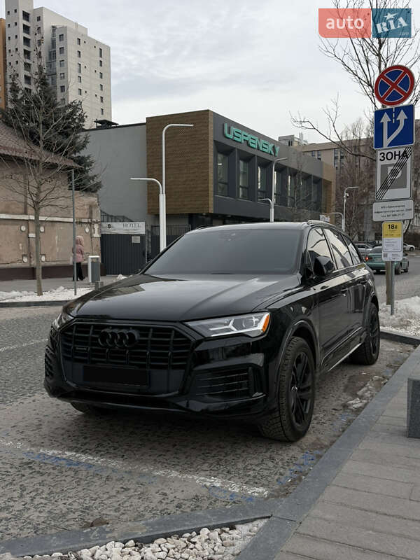 Внедорожник / Кроссовер Audi Q7 2019 в Днепре