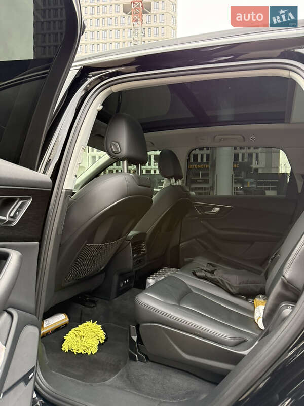 Внедорожник / Кроссовер Audi Q7 2019 в Днепре