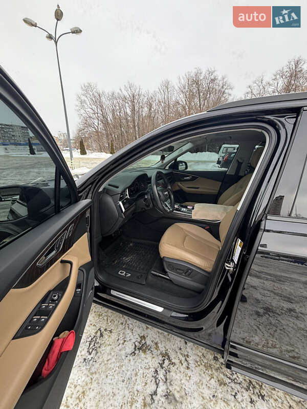 Внедорожник / Кроссовер Audi Q7 2019 в Сумах