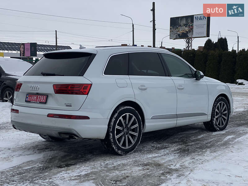 Внедорожник / Кроссовер Audi Q7 2017 в Луцке