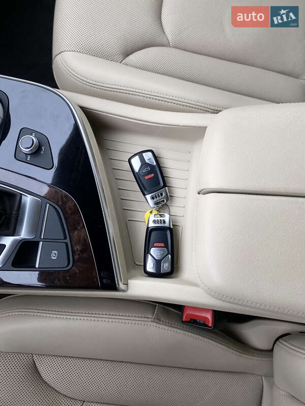 Внедорожник / Кроссовер Audi Q7 2017 в Луцке