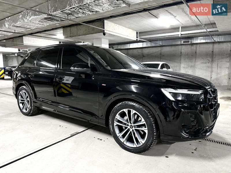 Внедорожник / Кроссовер Audi Q7 2025 в Днепре