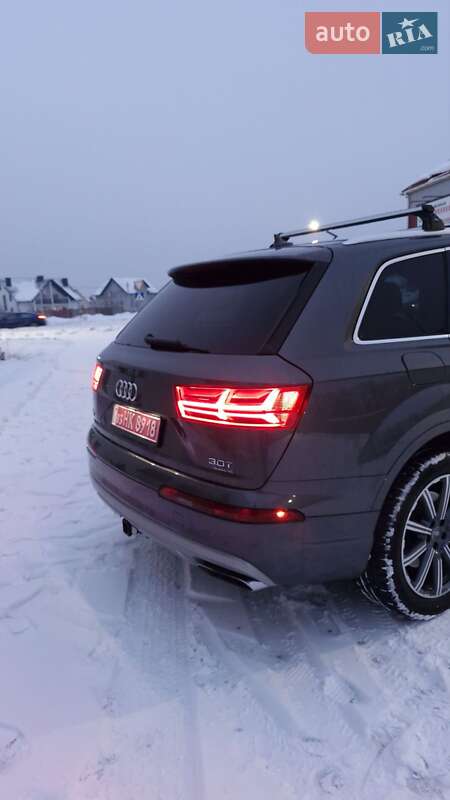 Внедорожник / Кроссовер Audi Q7 2018 в Луцке