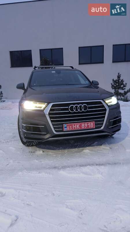 Внедорожник / Кроссовер Audi Q7 2018 в Луцке