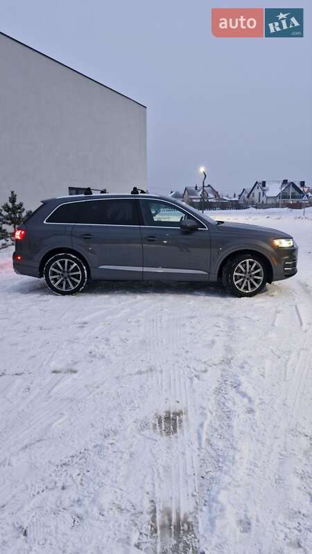 Внедорожник / Кроссовер Audi Q7 2018 в Луцке