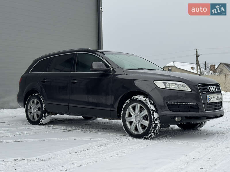 Позашляховик / Кросовер Audi Q7 2006 в Сарнах