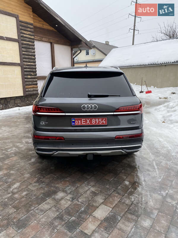 Внедорожник / Кроссовер Audi Q7 2021 в Владимире