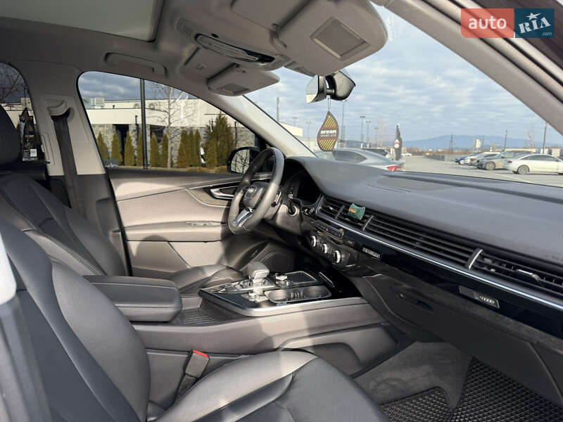 Внедорожник / Кроссовер Audi Q7 2019 в Мукачево