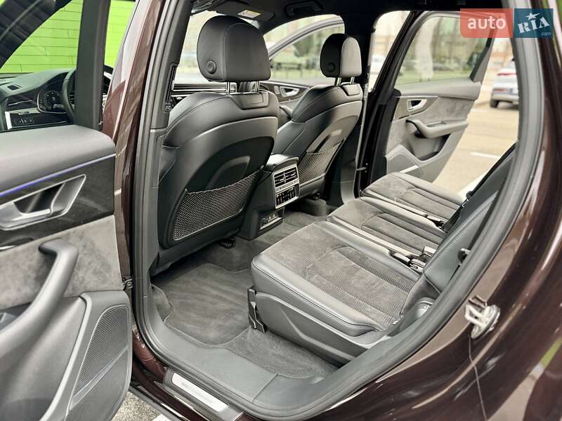 Позашляховик / Кросовер Audi Q7 2022 в Києві фото 38 Позашляховик / Кросовер Audi Q7 2022 в Києві