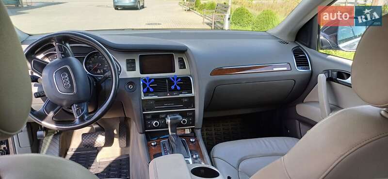 Внедорожник / Кроссовер Audi Q7 2012 в Иршаве