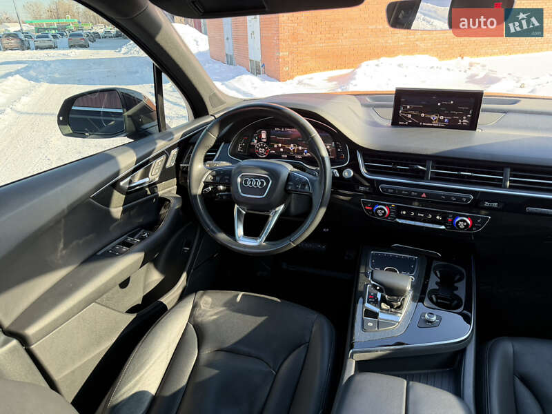 Позашляховик / Кросовер Audi Q7 2017 в Києві фото 18 Позашляховик / Кросовер Audi Q7 2017 в Києві