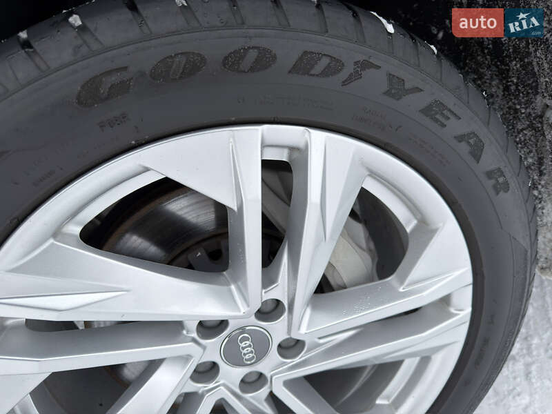 Позашляховик / Кросовер Audi Q7 2020 в Івано-Франківську