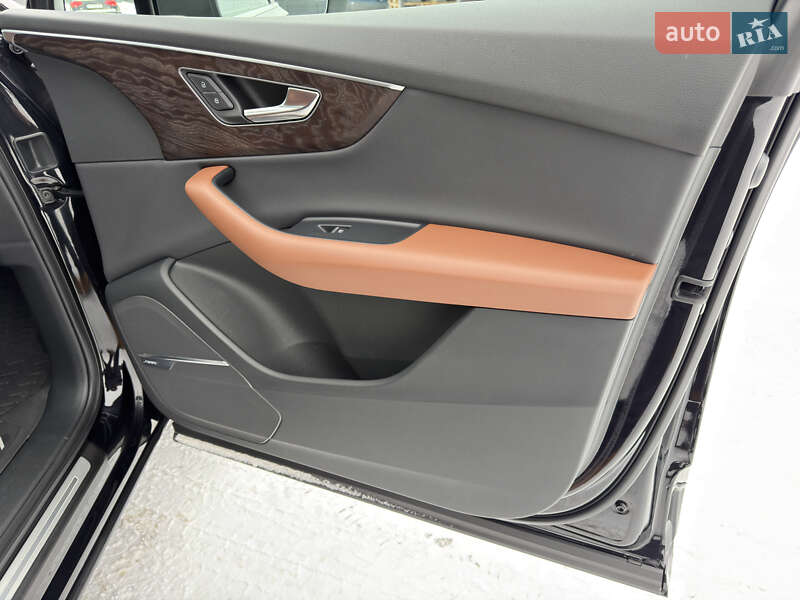 Позашляховик / Кросовер Audi Q7 2020 в Івано-Франківську