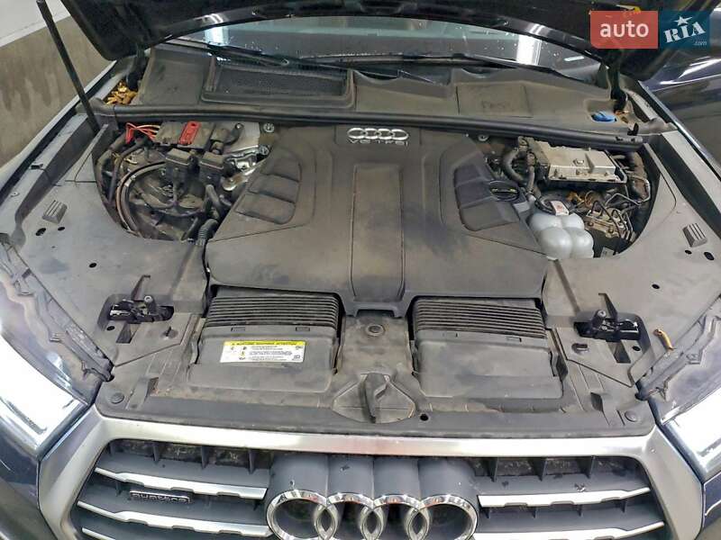 Позашляховик / Кросовер Audi Q7 2017 в Житомирі