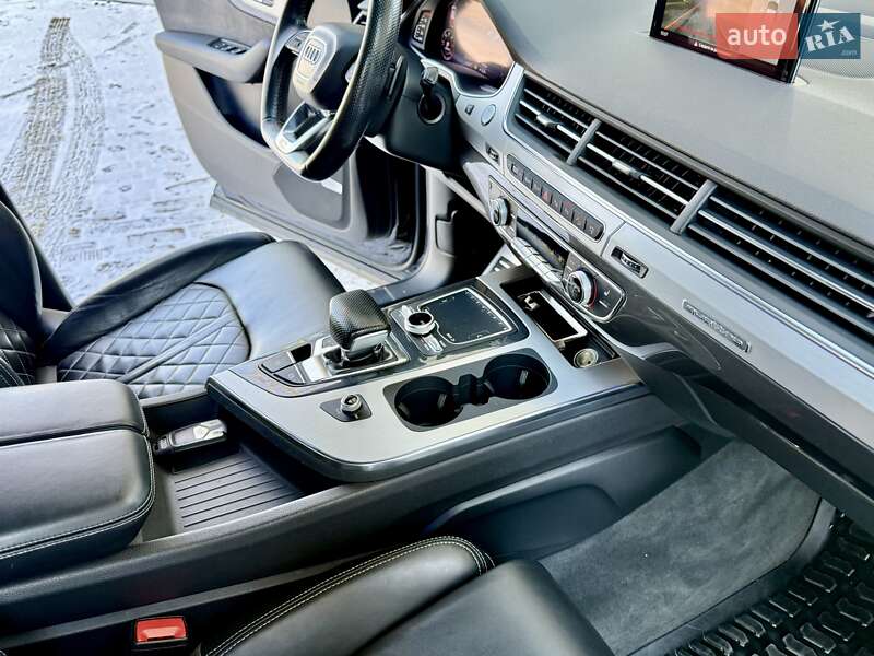 Позашляховик / Кросовер Audi Q7 2018 в Одесі