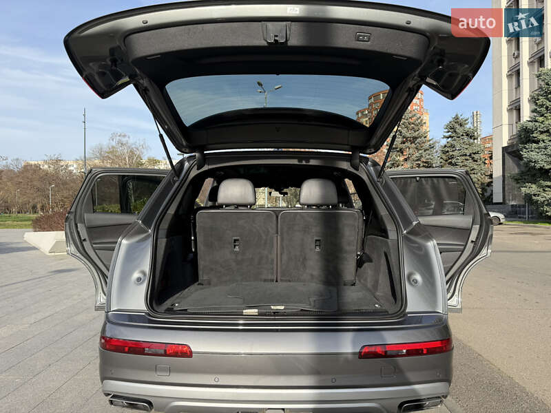 Внедорожник / Кроссовер Audi Q7 2018 в Одессе