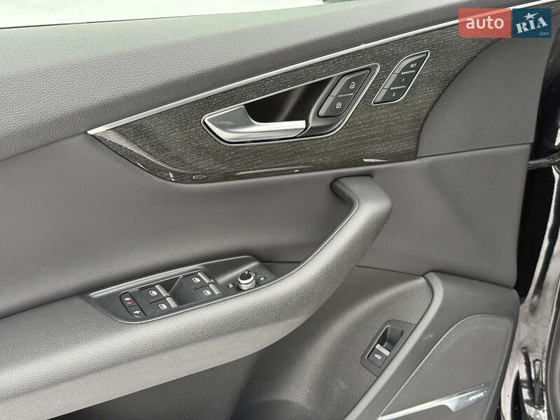 Позашляховик / Кросовер Audi Q7 2019 в Львові фото 35 Позашляховик / Кросовер Audi Q7 2019 в Львові
