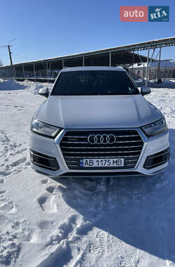 Внедорожник / Кроссовер Audi Q7 2018 в Гайсине