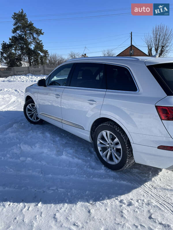 Внедорожник / Кроссовер Audi Q7 2018 в Гайсине