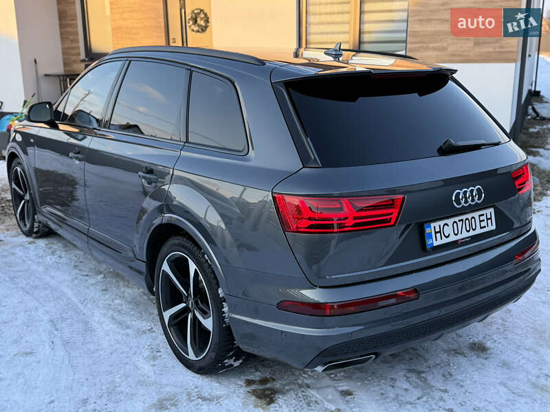 Внедорожник / Кроссовер Audi Q7 2016 в Стрые