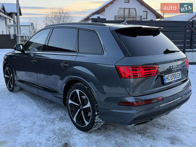 Внедорожник / Кроссовер Audi Q7 2016 в Стрые