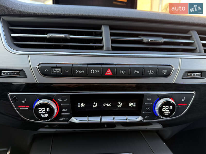 Внедорожник / Кроссовер Audi Q7 2016 в Стрые