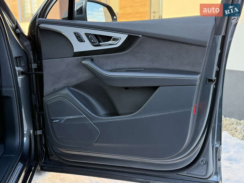 Внедорожник / Кроссовер Audi Q7 2016 в Стрые