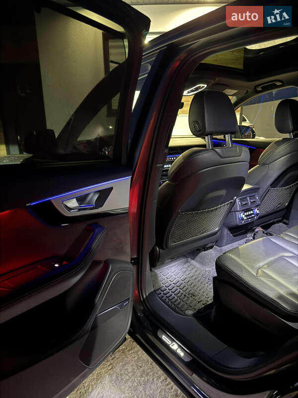 Внедорожник / Кроссовер Audi Q7 2016 в Стрые