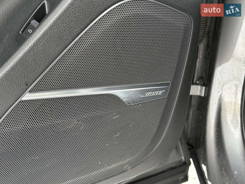 Позашляховик / Кросовер Audi Q7 2017 в Стрию