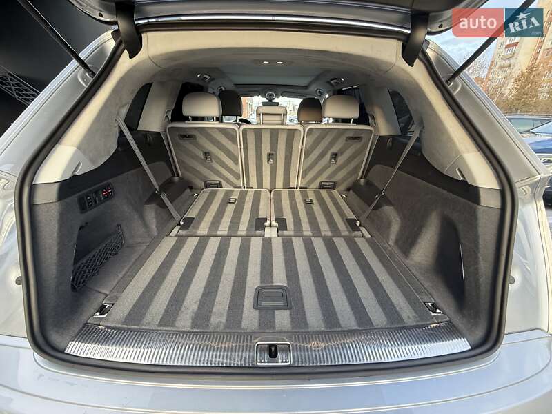 Внедорожник / Кроссовер Audi Q7 2016 в Дрогобыче