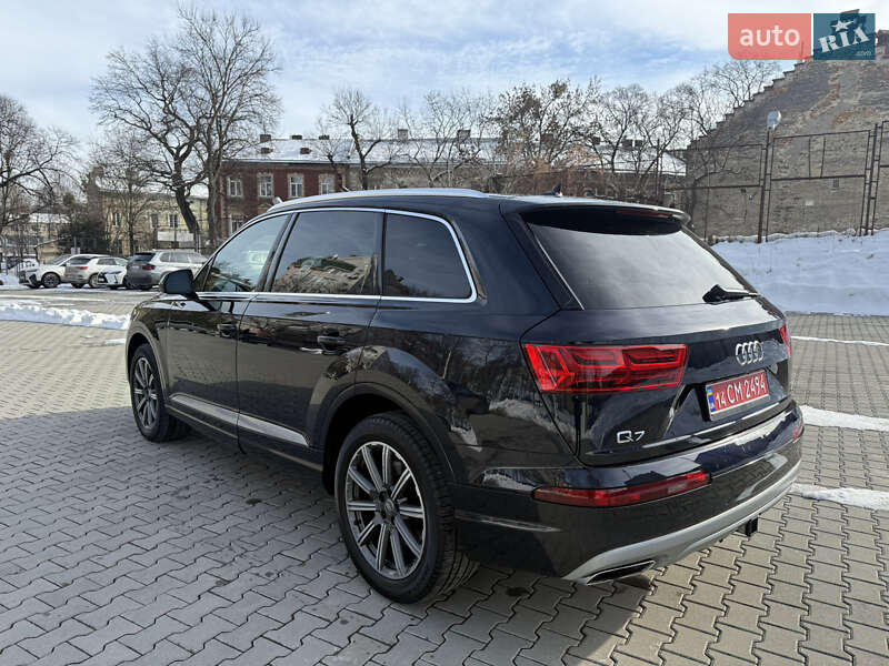 Позашляховик / Кросовер Audi Q7 2017 в Львові