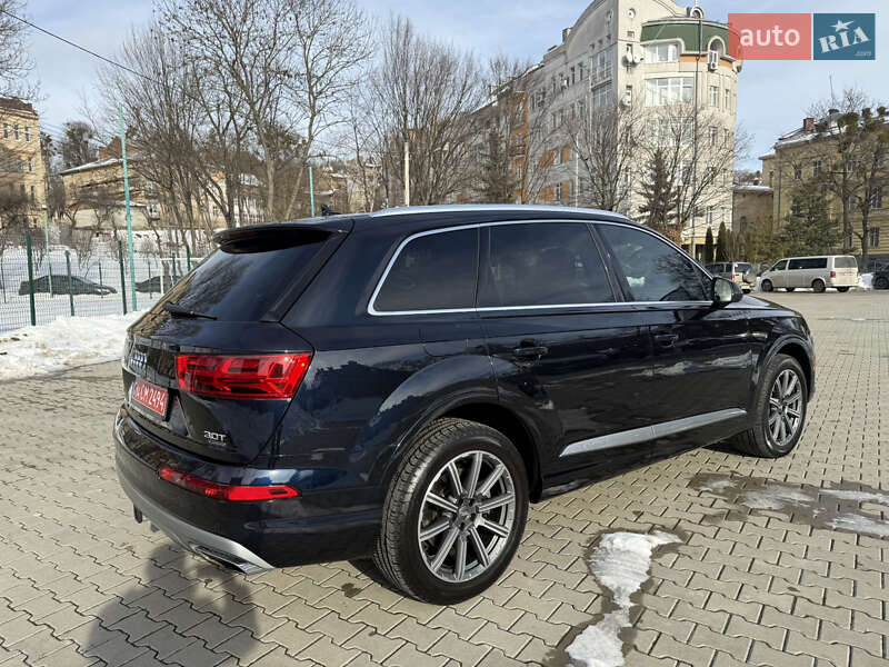 Позашляховик / Кросовер Audi Q7 2017 в Львові