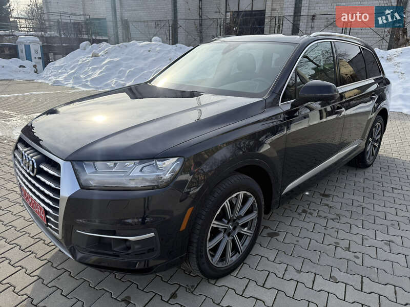 Позашляховик / Кросовер Audi Q7 2017 в Львові