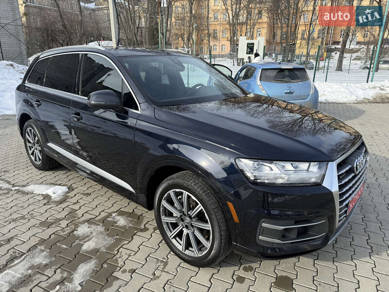 Позашляховик / Кросовер Audi Q7 2017 в Львові