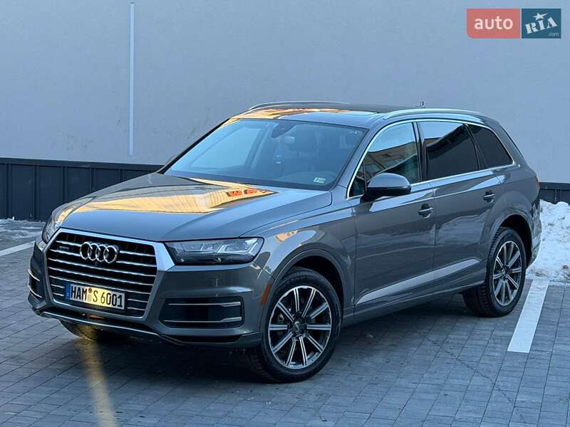 Внедорожник / Кроссовер Audi Q7 2017 в Ровно