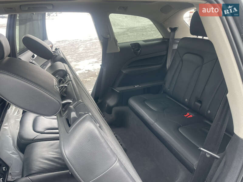 Внедорожник / Кроссовер Audi Q7 2015 в Ровно
