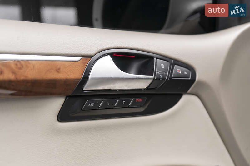 Позашляховик / Кросовер Audi Q7 2013 в Ужгороді