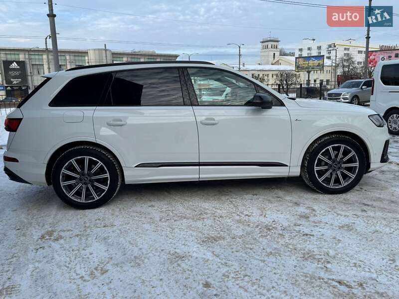 Внедорожник / Кроссовер Audi Q7 2023 в Харькове