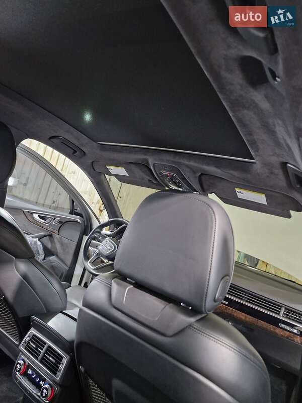 Внедорожник / Кроссовер Audi Q7 2017 в Киеве