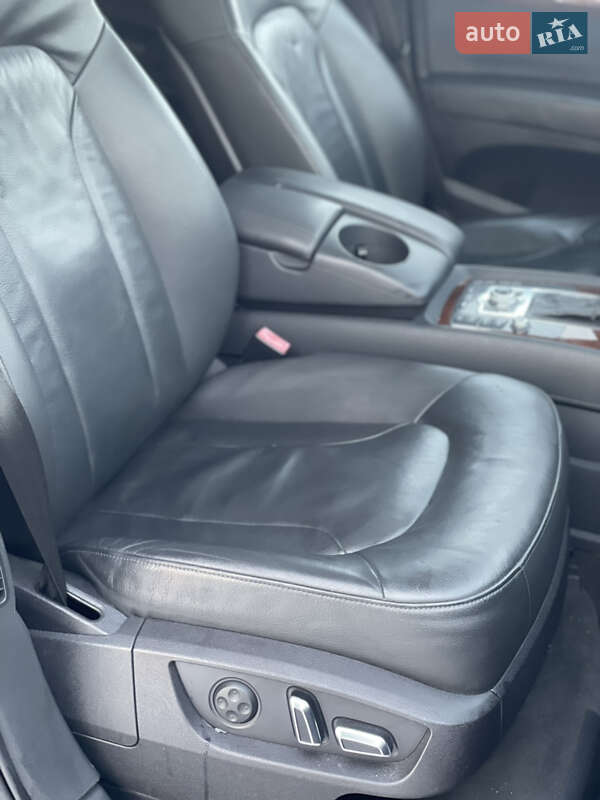 Позашляховик / Кросовер Audi Q7 2011 в Рівному