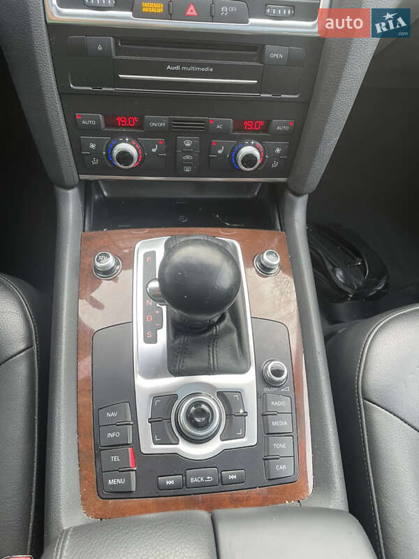 Позашляховик / Кросовер Audi Q7 2011 в Рівному