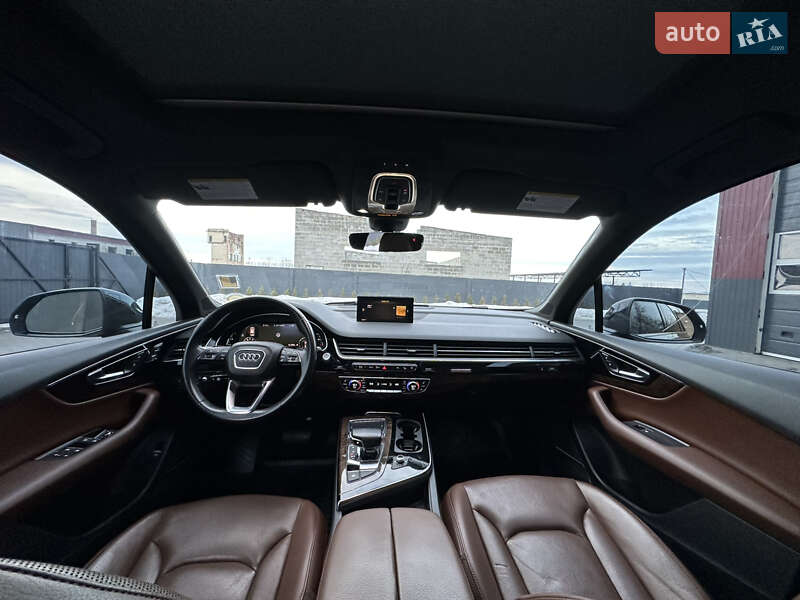 Внедорожник / Кроссовер Audi Q7 2017 в Дубно