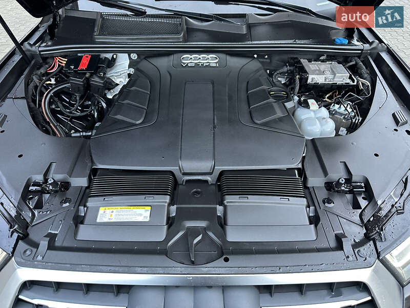 Внедорожник / Кроссовер Audi Q7 2017 в Дубно