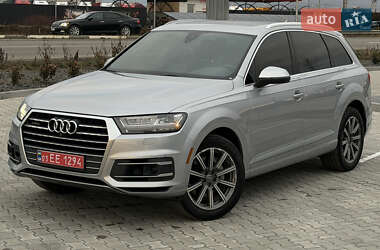 Позашляховик / Кросовер Audi Q7 2018 в Ужгороді