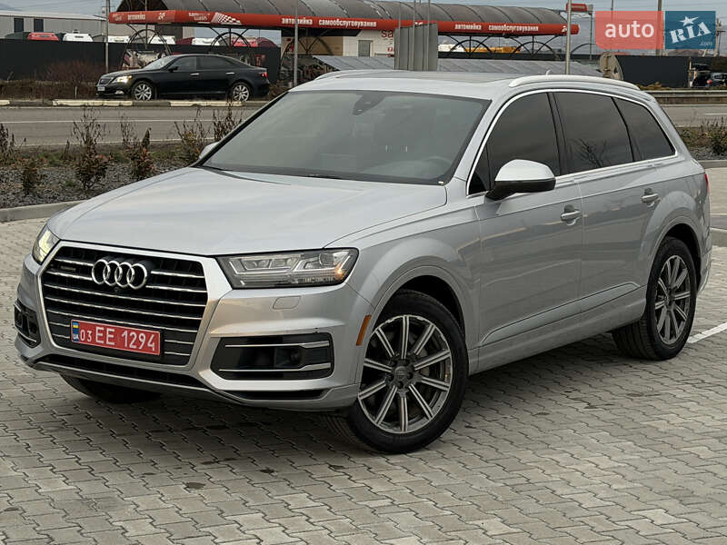 Позашляховик / Кросовер Audi Q7 2018 в Ужгороді