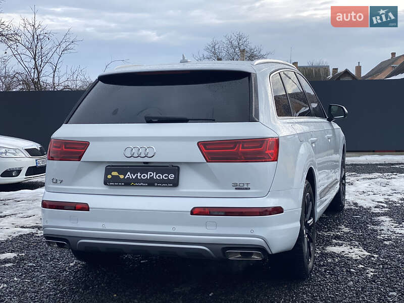 Внедорожник / Кроссовер Audi Q7 2016 в Луцке
