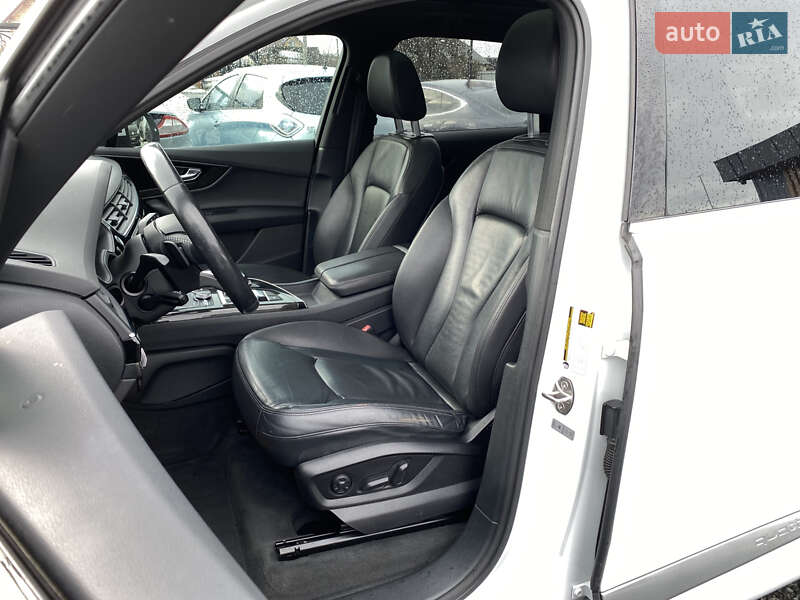 Внедорожник / Кроссовер Audi Q7 2016 в Луцке