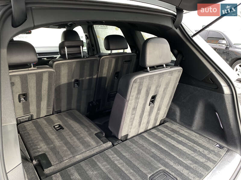 Внедорожник / Кроссовер Audi Q7 2016 в Луцке