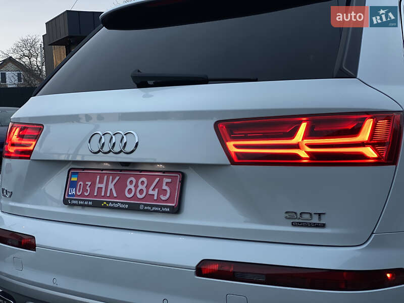 Внедорожник / Кроссовер Audi Q7 2016 в Луцке